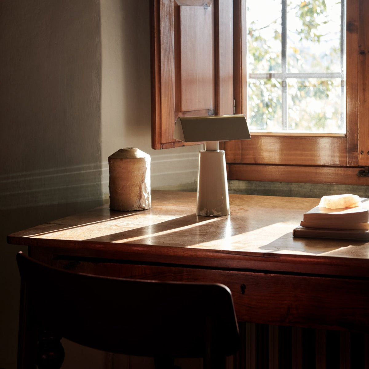 Hom & Ember – Caret Table Lamp - Hom & Ember