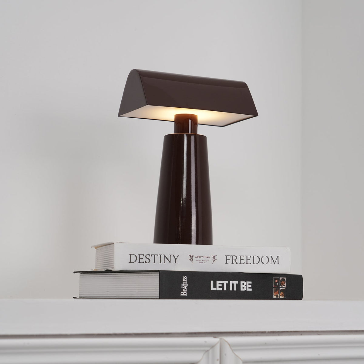Hom & Ember – Caret Table Lamp - Hom & Ember