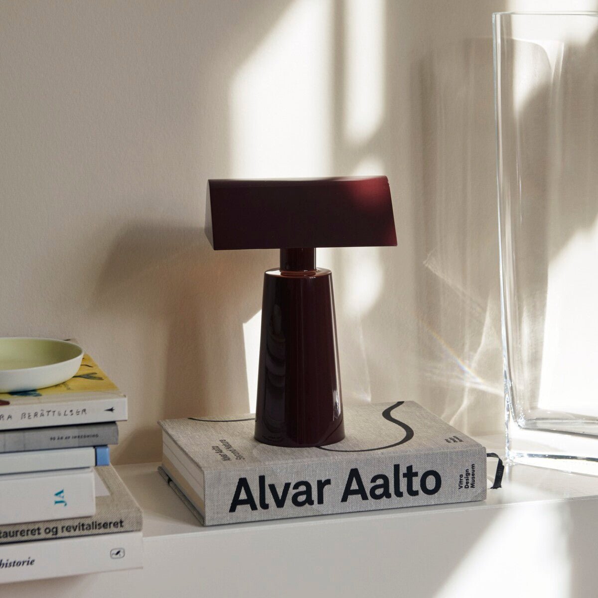 Hom & Ember – Caret Table Lamp - Hom & Ember