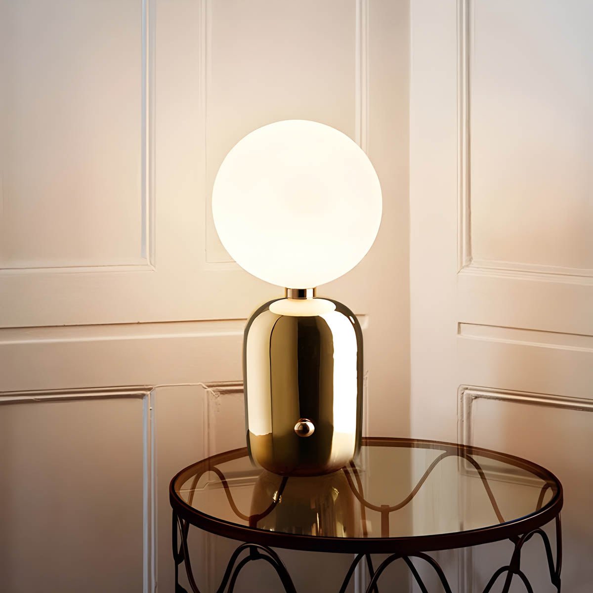Hom & Ember – Modern Spherical Lamp - Hom & Ember